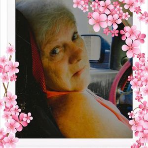 Meet your Posher, Becca